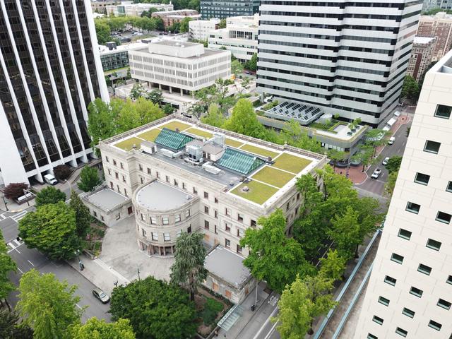 Portland City Hall green roof